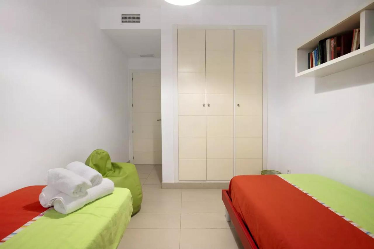 Malaga Campus Apartment Parking Included Exterior foto