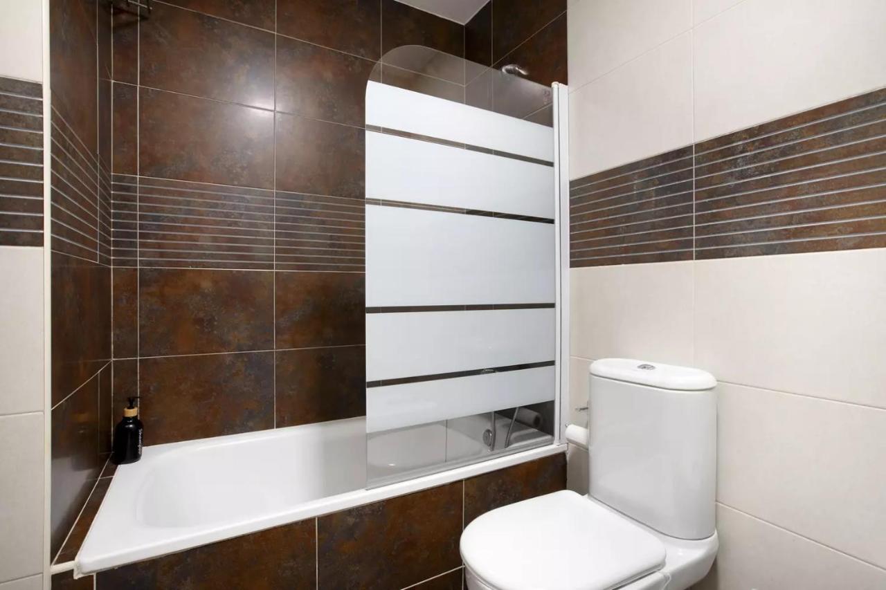 Malaga Campus Apartment Parking Included Exterior foto